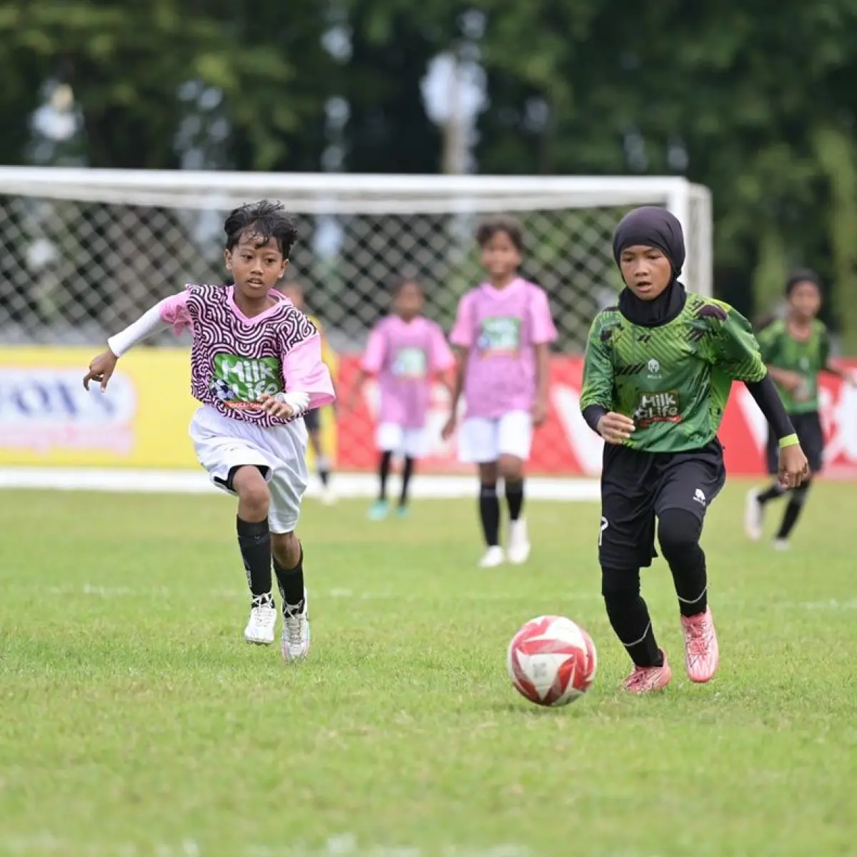 SDN Pacarkeling V/186 B dan SDN Manukan Kulon Juara Seri 2 Surabaya